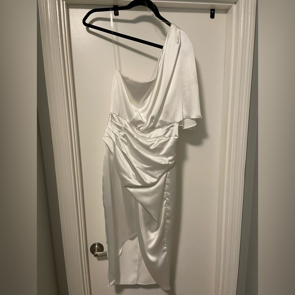Off the Shoulder silk white dress. Perfect for the bride to be!